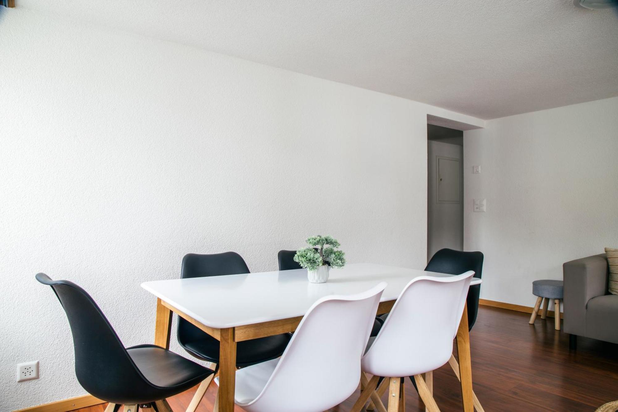 Nimbuzzz Apartments Unterseen 객실 사진
